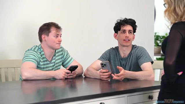 momsboytoy stepmoms private ama session long