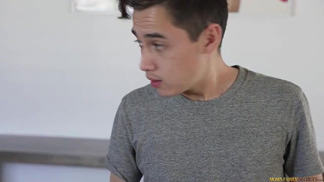 momsfamilysecrets mom chooses stepson over dad long