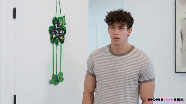 momsteachsex filling stepmoms pot of gold long