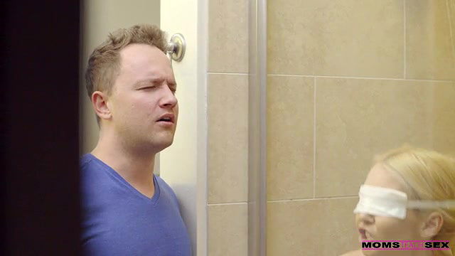 momsteachsex helping my step mom long