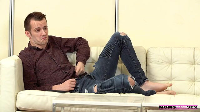 momsteachsex i saw my stepmom masturbating long