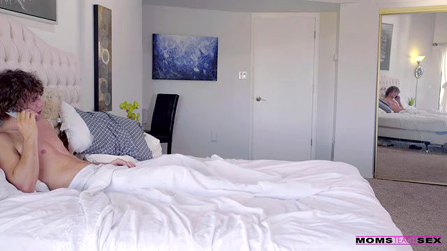 momsteachsex seduced by my stepmom long