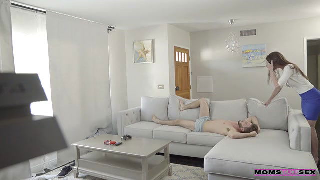 momsteachsex teaching the exchange student long