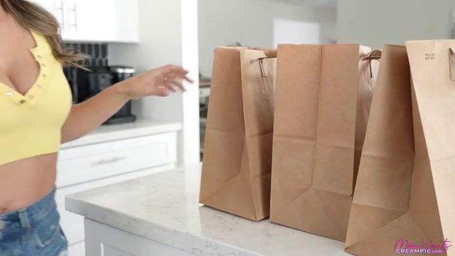 momwantscreampie are you ready to breed me long