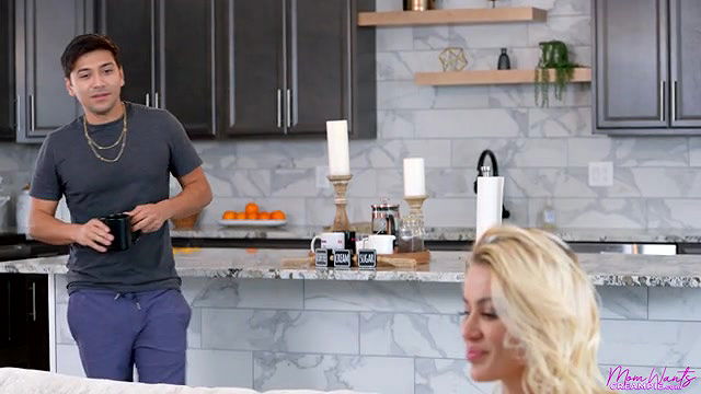 momwantscreampie coffee and creampie long