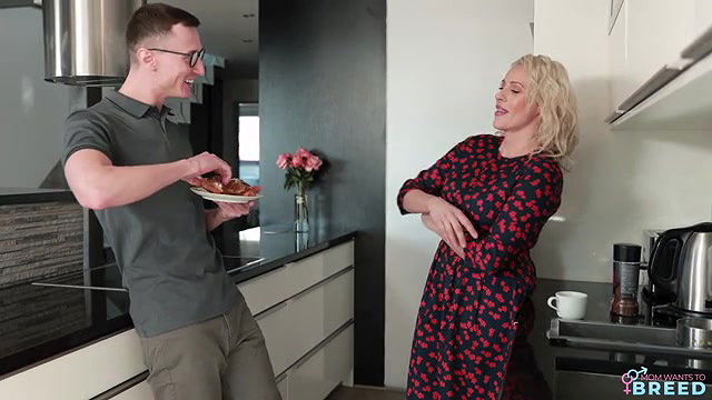 momwantstobreed its just you and i stepmom long