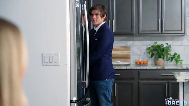 momwantstobreed man up and breed your stepmom long