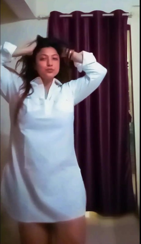 Sweety Chhabra Dancing without Salwar