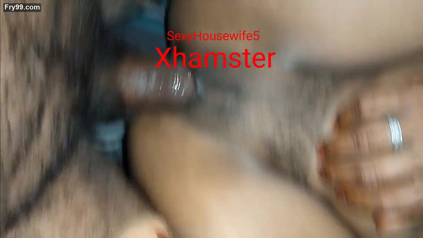 Upar utha kar choda randi ko