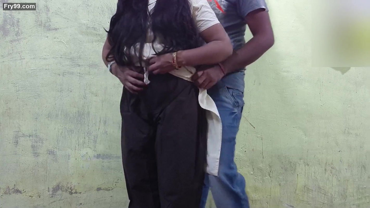 college girl college me time pe nahi ahi to sir ne  choda