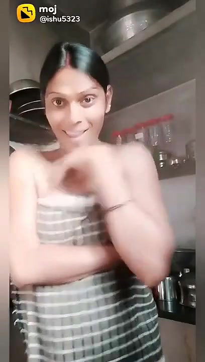 Desi cute girl hot Boobs show