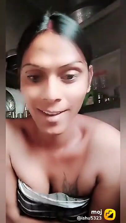 Desi cute girl hot Boobs show