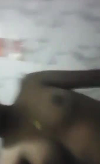 TAMIL TEEN SLIM GIRL SEXY SHOWING MMS