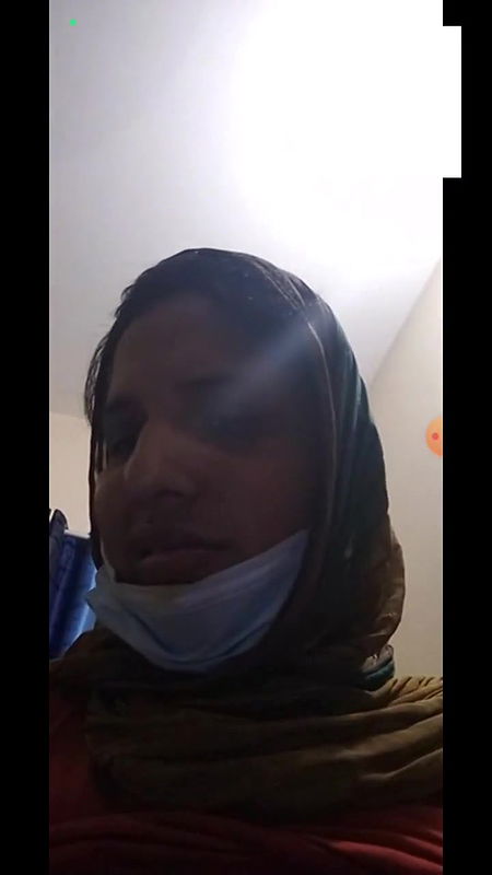 Married Bhabi Showing and Fingering