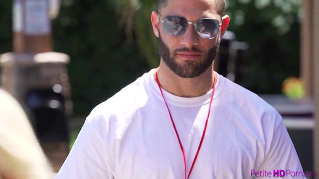 petitehdporn september 2020 flavor of the month kiara cole long