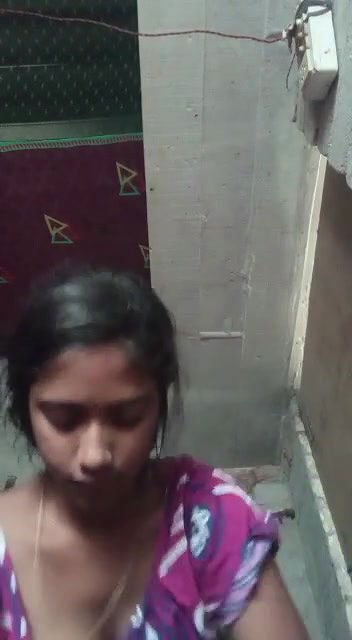 cute Indian Girl Shows Boob