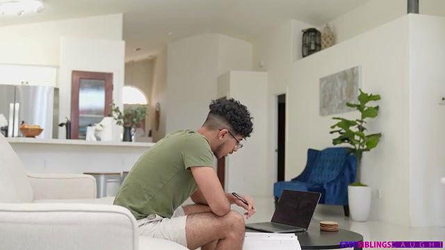 stepsiblingscaught my new stepsister is always naked long