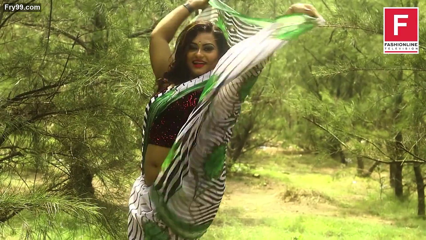 Poulami saree lover saree navel armpit blouse naari nandini nayek saree fashion