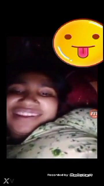Village Bhabi Masturbating