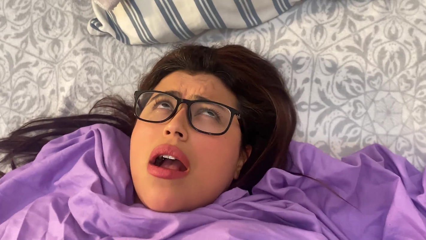 Stepmother Enter the Room and Substitute a Sex Doll!