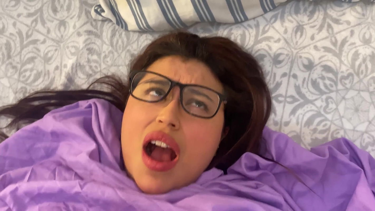 Stepmother Enter the Room and Substitute a Sex Doll!