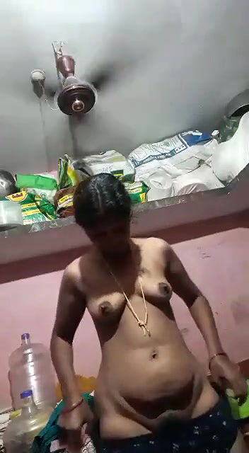 Mallu bhabhi dress changing self recording mms