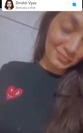 Sexy Desi Girl Showing Boobs