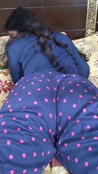 Hot bhabhi self recording in mood non-nude slowmo vid