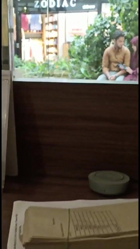 Smooching at public place