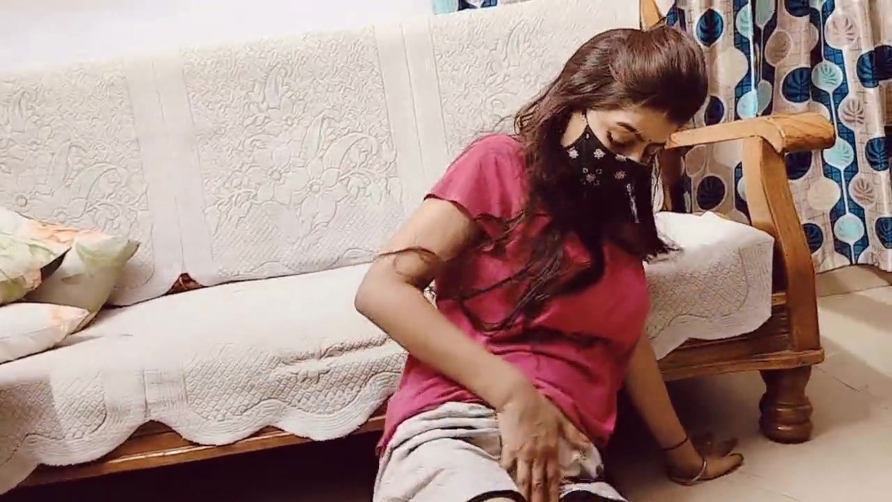 Indian girl cum show with dildo