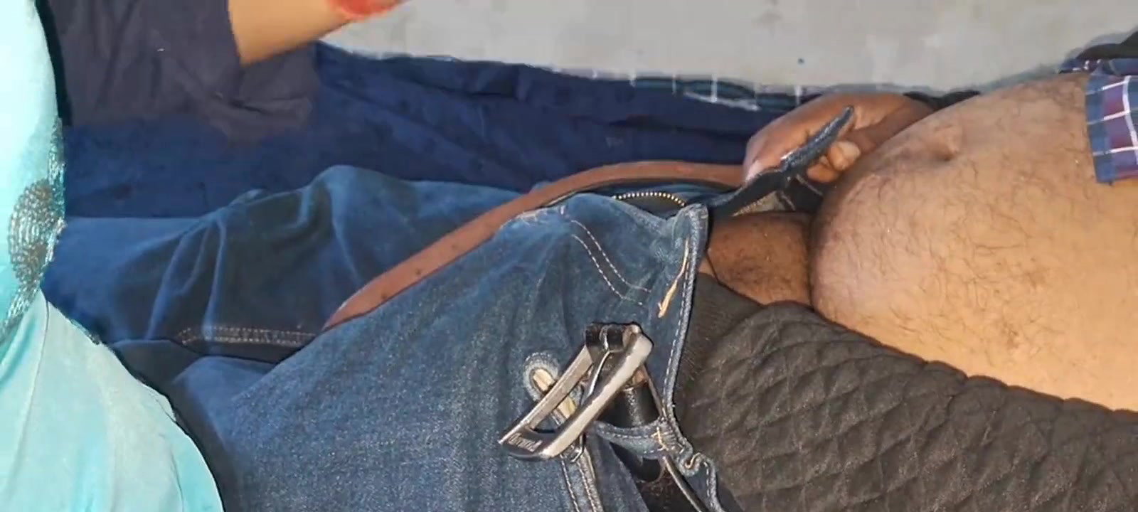 Stepbrother kissed stepsister, caught hitting her mouth by taking her name Hindi audio