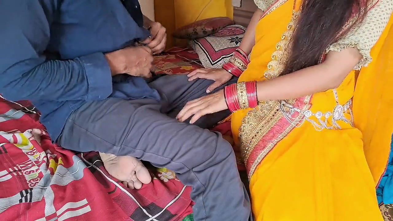 Damad ne apni SAS ko Akela Akele Mein Damad Ne SAS ko land ki cream chusai