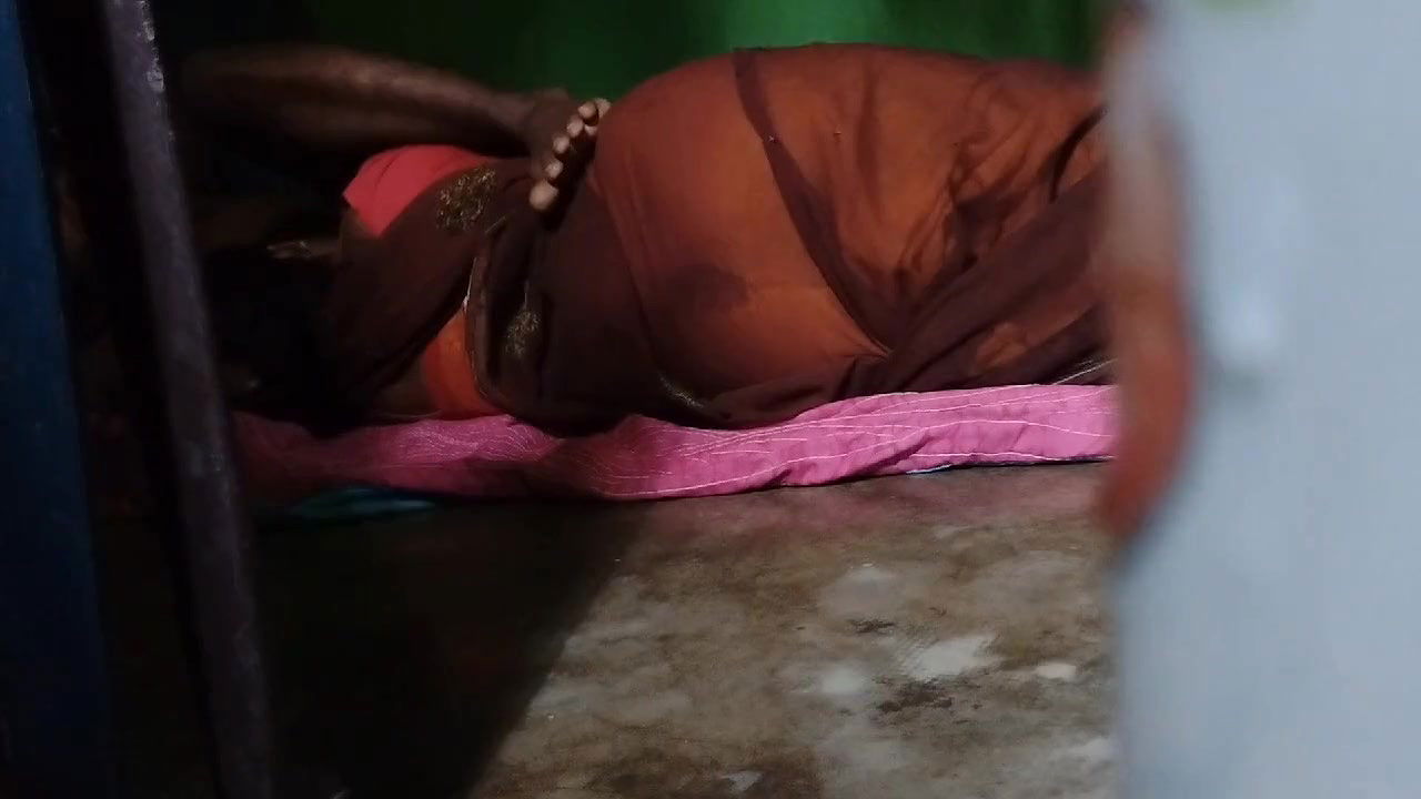 Apni Nani Ji Ko Din Me Ghar Me Bula Kar Maje Se PeLa