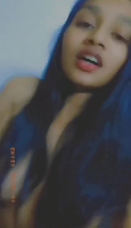 Cute Horny Girl Fingering With Moaning