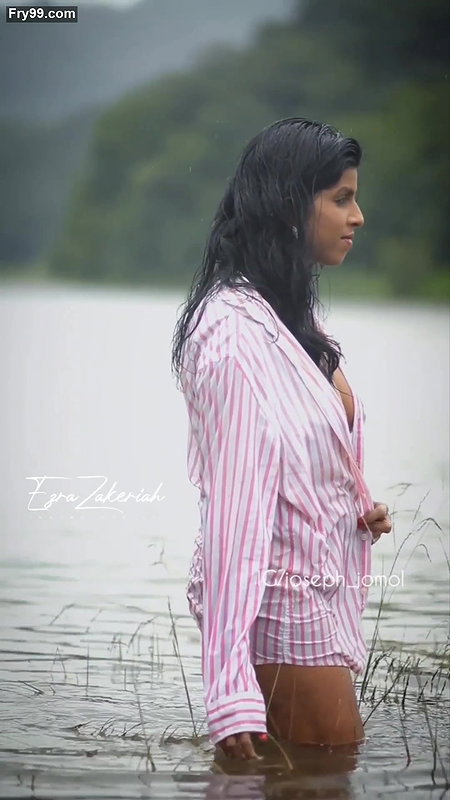 Mallu Reshmi Nair lookalike instagram reels cut