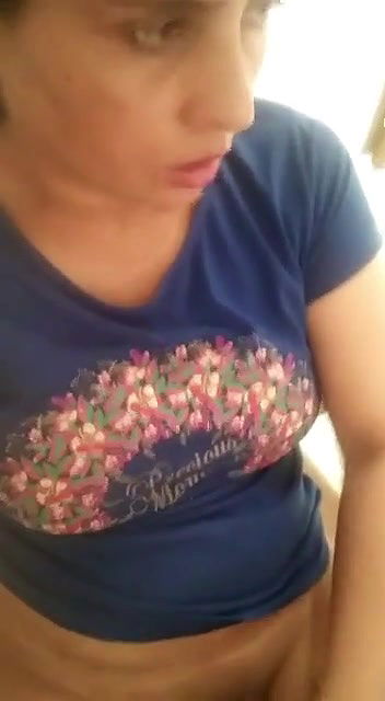 bhabhi masturbating on chair