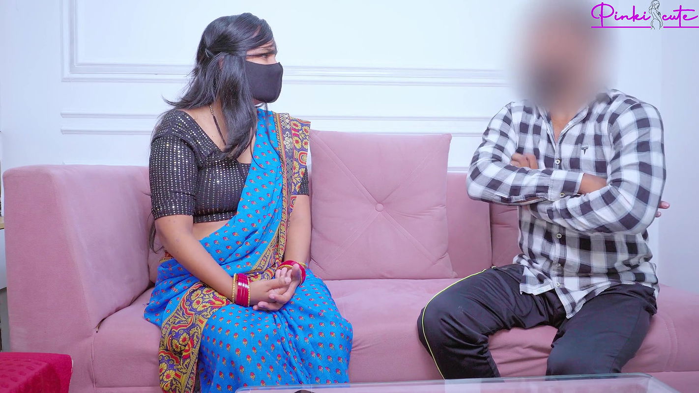 When I met with my Fan at my home, I Decided to fucking with him in Saree and he was very Strong on Bed- Cowgirl Riding