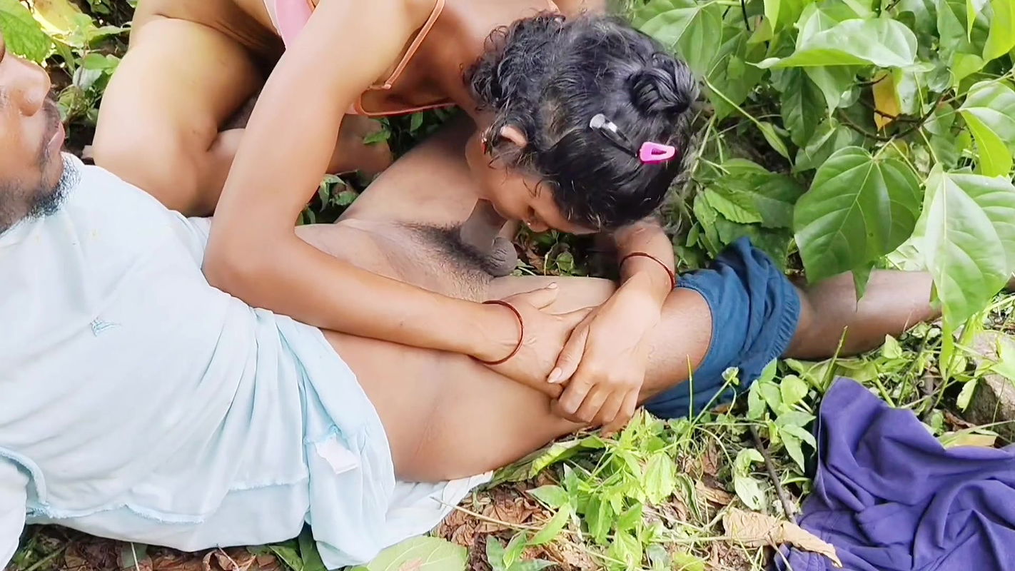 A hottest cute girl was fucked hard by local village boyfriend big black dick in outdoor fucking