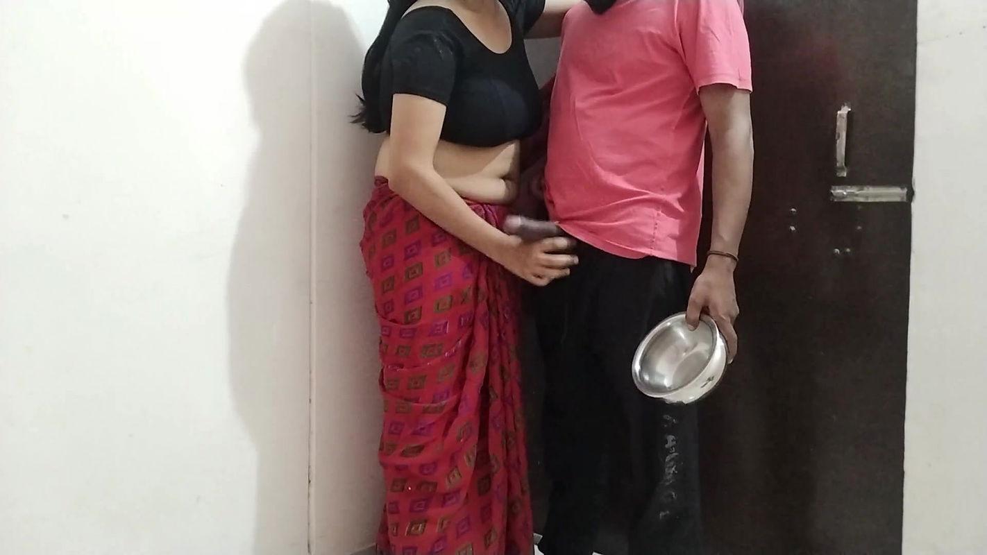 Bhabhi ne Apna Dudh Pilaya then fucked her like bitch Hot Indian Saree Sex in Hindi Audio