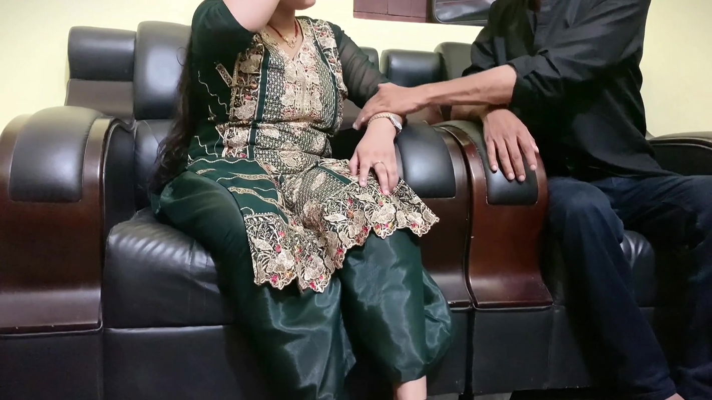 Bhojpuri Bhabhi- I complimented my lovely sister-in-law and convinced her to fuck her with love