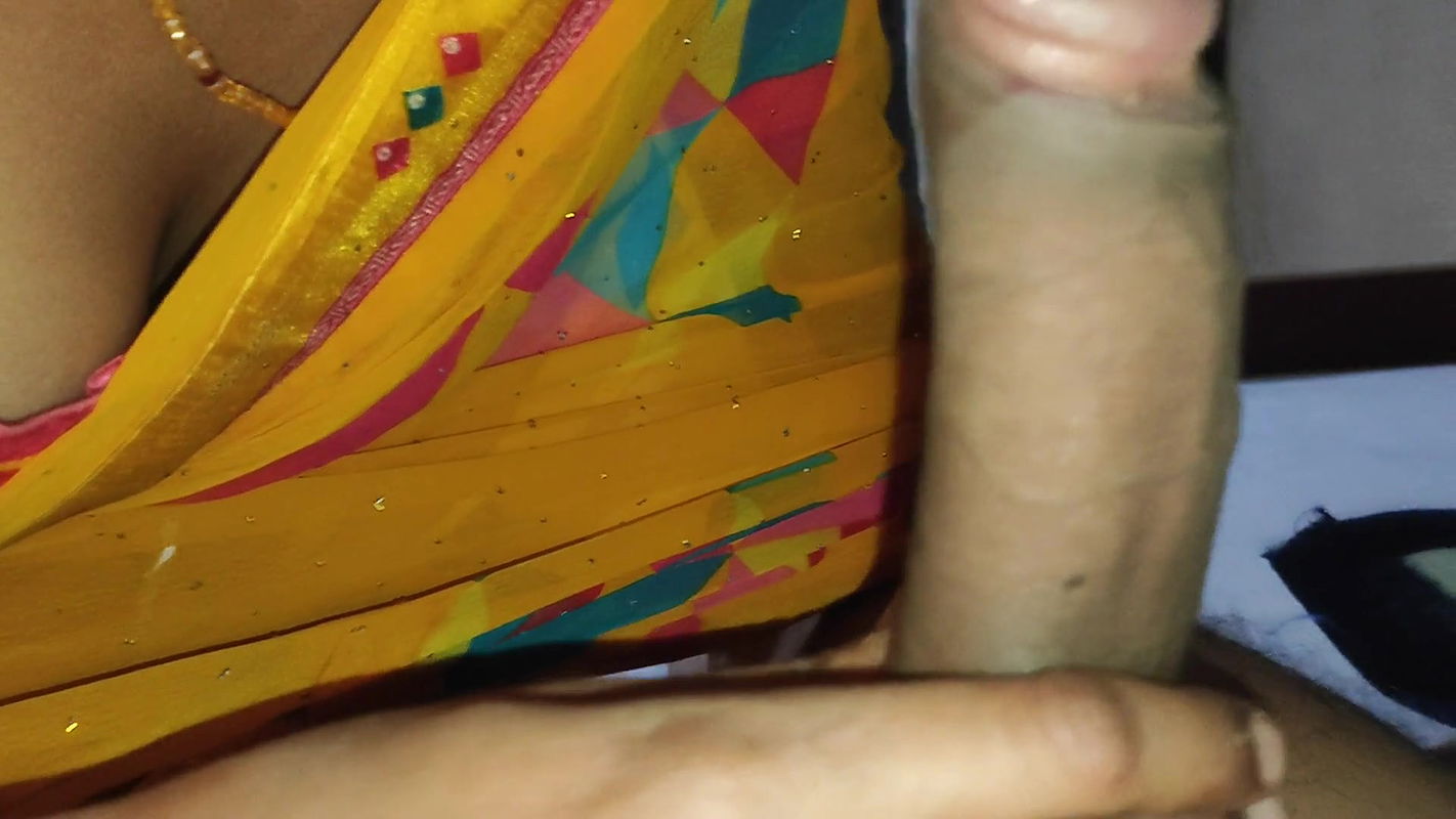 Bhaujai Ki Chudai Raat Ko Jab Ghar Par Koi Nahi Tha – Bhauji Saying Kitna Bada Land Hai