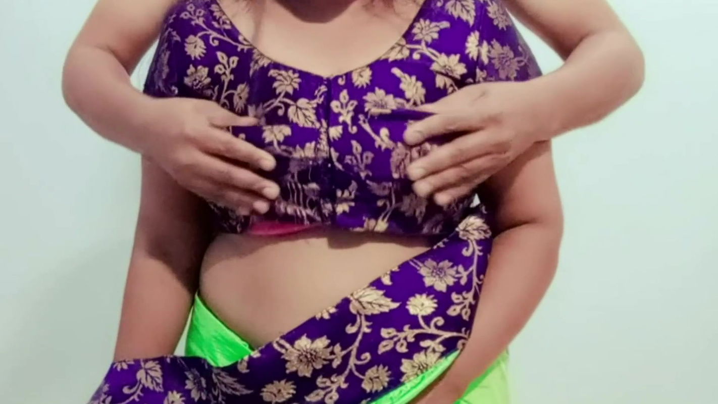 Desi Big Boobs Step Sister Kissing Licking Riding creampie with Her Step Brother