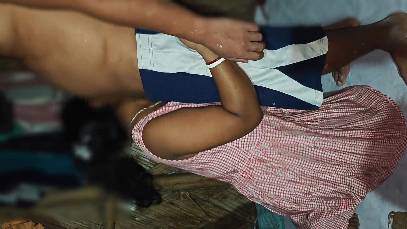 Desi hot village school girl fucking saliente with paint warkar