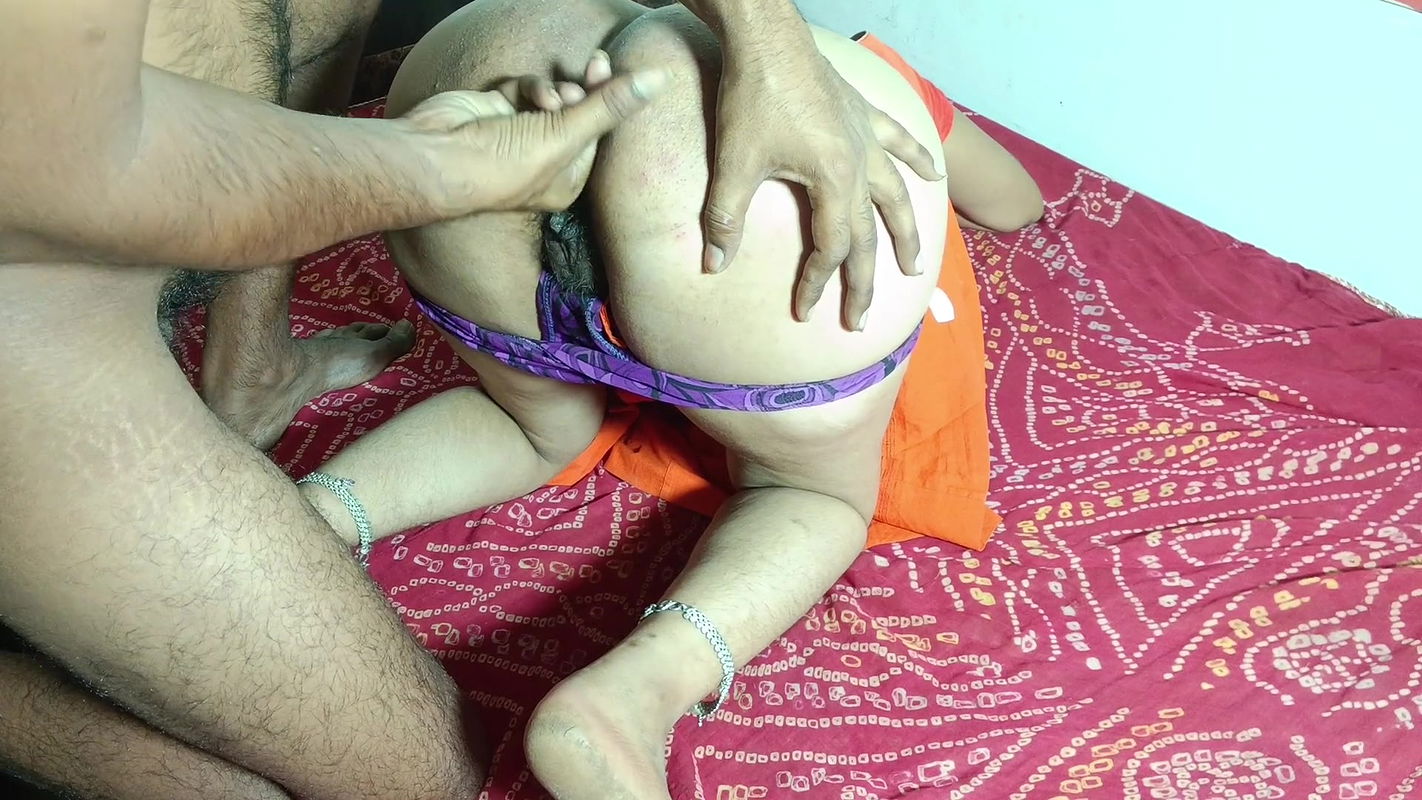 Neighbor caught Komal bhabhi to masterbating and fucks her ass and pussy hot_girl