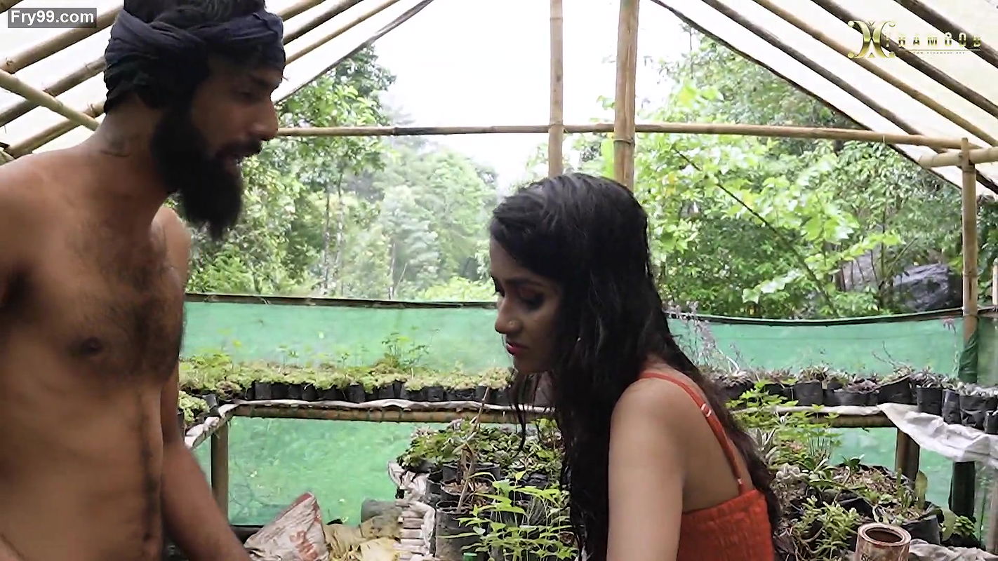 FIRM HOUSE MALKIN FUCKED HER NAUKER, FULL OUTDOOR