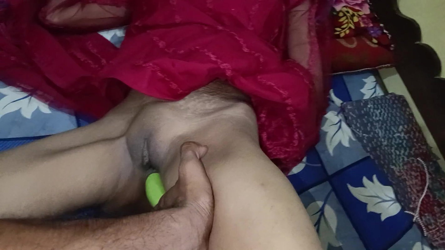 Village bhabhi’s sex video new bhabhi chudai gand me brinjal dal kar