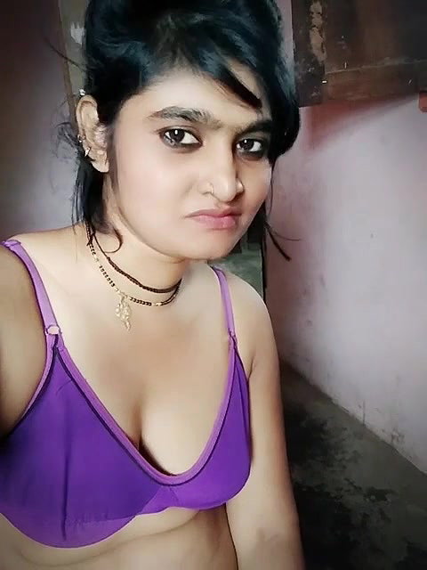 Sexy Desi Babe Nude Show