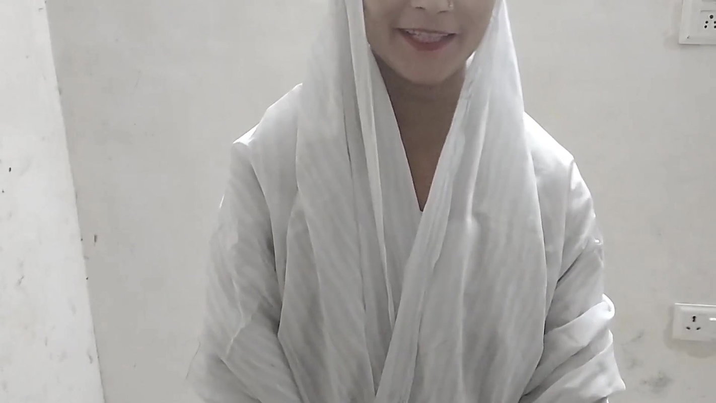 Chacha jaan meri jabar dasti pela doodh daba kar