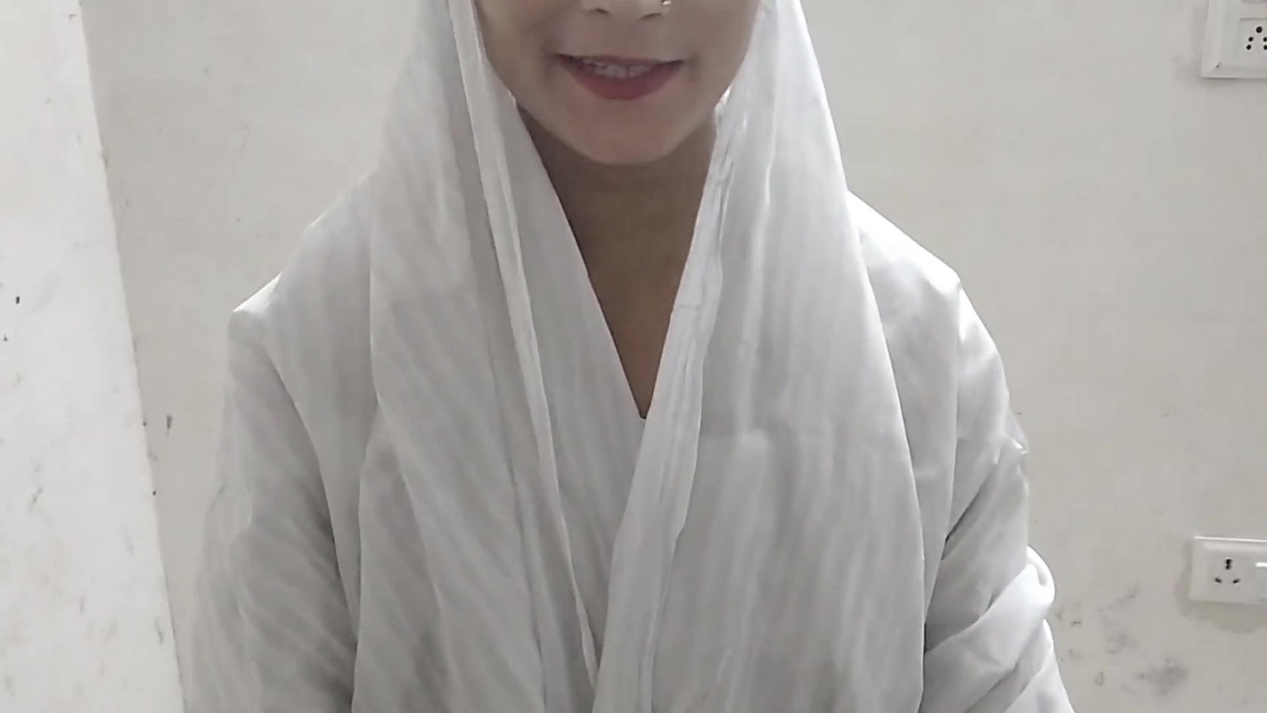 Chacha jaan meri jabar dasti pela doodh daba kar