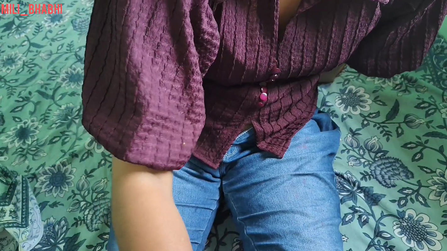 Desi Indian Teen stepsister’s tight pussy fuck hard BBC , Village come stepsister HD fuck by her stepbrother Xxx